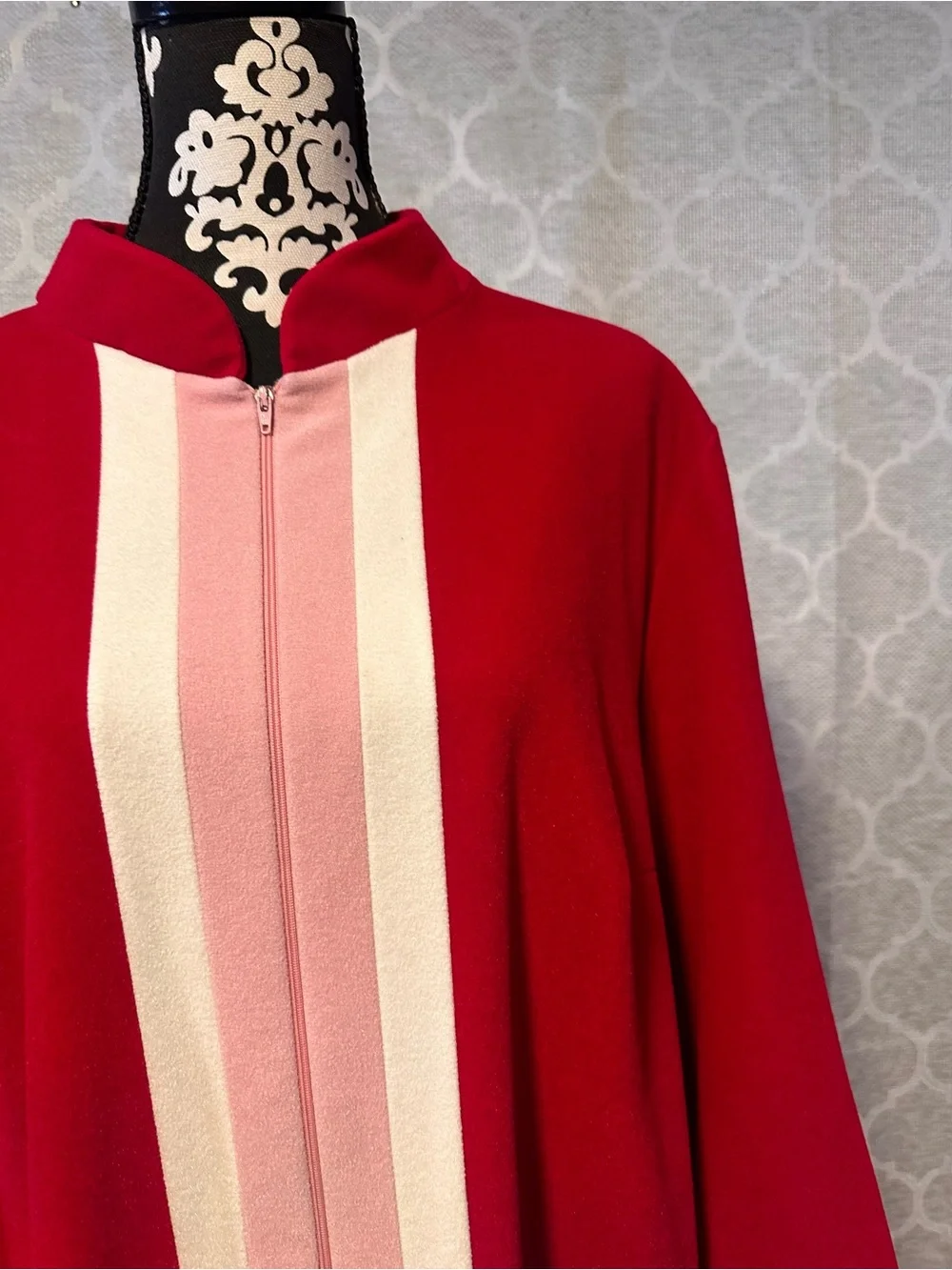 Vintage 70s/80s Vanity Fair Zip-Front Velour Hostess Loungewear size XXL